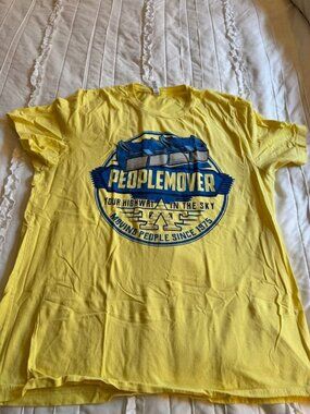 Disney People Mover Womens Plus Size 2XL Yellow Short Sleeve Tee Disneyworld